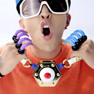 G-DRAGON ‘CRAYON’ (크레용) M/V, AMBUSH® COLLABORATION & COMMONS&SENSE COVER